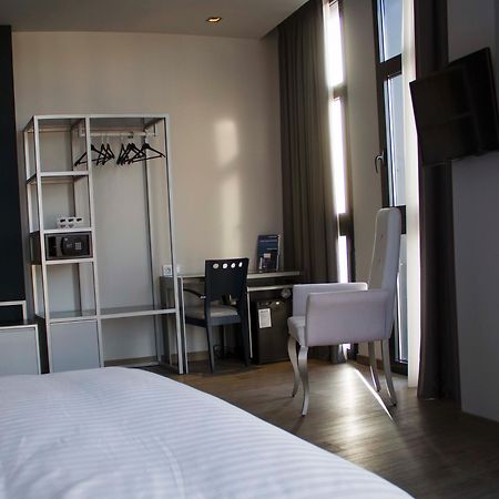 Hotel Santa Eulalia Пуертольяно Екстер'єр фото